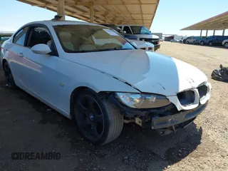 2007 BMW 3 Series 328i z VIN WBAWB33527PV71646, wystawiony jako IAAI lot #42406681 z przebiegiem 232 035 mil mil oraz . Historia ofert i sprzedaży dostępna na DreamBid. Obrazek 1.