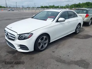 2018 Mercedes-Benz E 300 с VIN WDDZF4JB0JA316206, выставлен на аукционе IAAI как лот 42108861 с пробегом 115 777 миль миль и . История ставок и продаж доступна на DreamBid. Изображение 17.