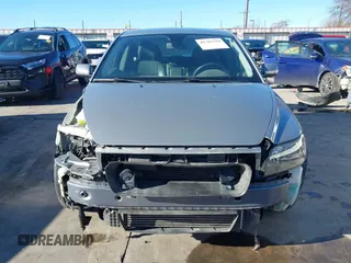 2005 Volvo S40 with VIN YV1MS682352101690, listed as a IAAI auction lot 41381539 with 104,494 mi miles. Bid and sale history available at carsss.com. Image 6.