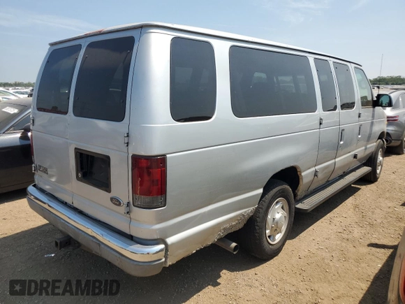 2002 Ford Econoline Passenger XL with VIN 1FBSS31L52HB63264, listed as a Copart auction lot 65820305 with 196,865 mi miles and Clean title. Bid and sale history available at DreamBid. Image 3.