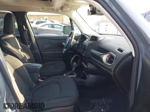 2016 Jeep Renegade Latitude with VIN ZACCJBBT6GPD66773, listed as a IAAI auction lot 41946572 with 156,505 mi miles. Bid and sale history available at carsss.com. Image 5.