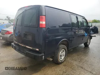 2013 Chevrolet Express Cargo z VIN 1GCWGFCA3D1125104, wystawiony jako Copart lot #56348725 z przebiegiem Nie podano mil oraz Szkody całkowita. Historia ofert i sprzedaży dostępna na DreamBid. Obrazek 3.