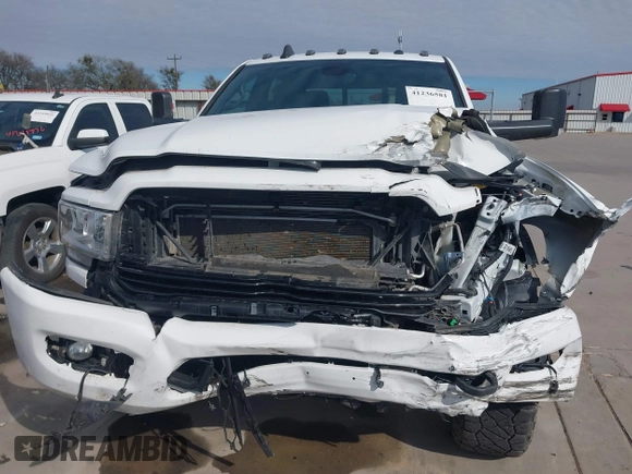 2020 Ram 2500 Big Horn with VIN 3C6UR5DL1LG115089, listed as a IAAI auction lot 41236581 with 90,797 mi miles. Bid and sale history available at carsss.com. Image 6.