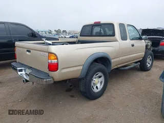 2002 Toyota Tacoma PreRunner z VIN 5TESN92N62Z050332, wystawiony jako IAAI lot #42458812 z przebiegiem 147 802 mil mil oraz . Historia ofert i sprzedaży dostępna na DreamBid. Obrazek 4.
