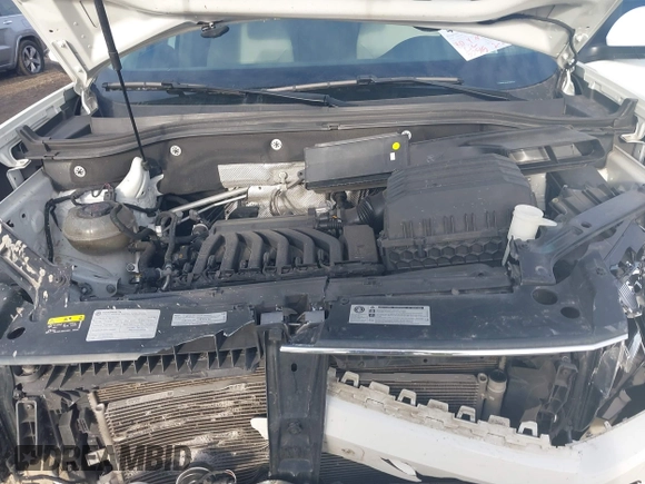 2018 Volkswagen Atlas SEL with VIN 1V2ER2CA5JC586141, listed as a IAAI auction lot 41637882 with 80,515 mi miles and . Bid and sale history available at DreamBid. Image 10.