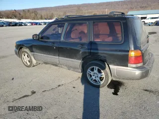 1998 Subaru Forester S with VIN JF1SF6557WH756391, listed as a Copart auction lot 88324295 with 229,920 mi miles and Salvage Title. Bid and sale history available at carsss.com. Image 2.