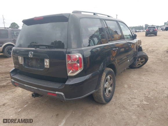 2006 Honda Pilot EX-L with RES with VIN 5FNYF28656B018946, listed as a IAAI auction lot 41539048 with 193,923 mi miles. Bid and sale history available at carsss.com. Image 4.