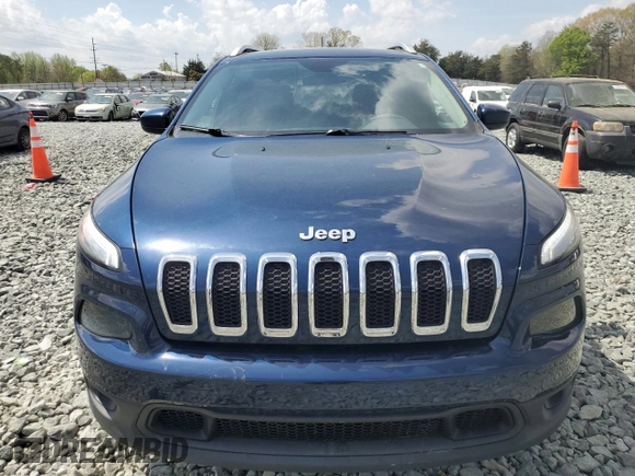 2018 Jeep Cherokee Latitude with VIN 1C4PJLCB4JD573908, listed as a Copart auction lot 51407575 with 86,509 mi miles and Salvage Title. Bid and sale history available at carsss.com. Image 5.