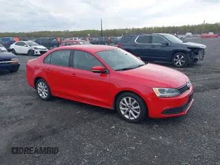 2011 Volkswagen Jetta Sedan SE w/Convenience & Sunroof PZEV with VIN 3VWDZ7AJ0BM061238, listed as a IAAI auction lot 42046655 with 174,131 mi miles. Bid and sale history available at carsss.com. Image 1.