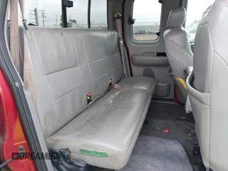 2002 Ford F-150 XL z VIN 1FTRX18W92KE21921, wystawiony jako IAAI lot #42488433 z przebiegiem 151 746 mil mil oraz . Historia ofert i sprzedaży dostępna na DreamBid. Obrazek 8.