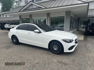 2022 Mercedes-Benz C 300 z VIN W1KAF4HB5NR016400, wystawiony jako Copart lot #60353035 z przebiegiem 81 656 mil mil oraz Czysty tytuł • Clean title. Historia ofert i sprzedaży dostępna na DreamBid. Obrazek 1.