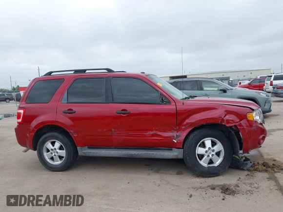 2010 Ford Escape XLT z VIN 1FMCU9DG1AKC21640, wystawiony jako IAAI lot #41962042 z przebiegiem 238 283 mil mil oraz . Historia ofert i sprzedaży dostępna na DreamBid. Obrazek 14.