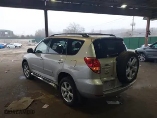 2008 Toyota RAV4 Ltd with VIN JTMBD31V485210284, listed as a IAAI auction lot 41903460 with 188,476 mi miles. Bid and sale history available at carsss.com. Image 3.