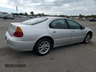 2000 Chrysler 300M M z VIN 2C3HE66G0YH382022, wystawiony jako Copart lot #74367174 z przebiegiem 145 677 mil mil oraz Czysty tytuł • Clean title. Historia ofert i sprzedaży dostępna na DreamBid. Obrazek 3.
