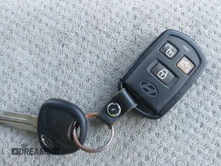 2006 Hyundai Santa Fe GLS with VIN KM8SC73DX6U057052, listed as a IAAI auction lot 42136019 with 159,272 mi miles. Bid and sale history available at carsss.com. Image 11.