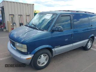 2000 GMC Safari Passenger with VIN 1GKDM19W3YB516456, listed as a IAAI auction lot 41653733 with 168,265 mi miles. Bid and sale history available at carsss.com. Image 6.