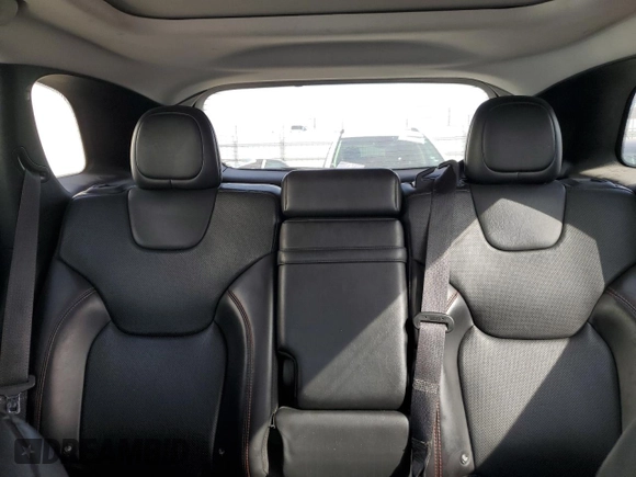 2019 Jeep Cherokee Trailhawk z VIN 1C4PJMBX5KD122328, wystawiony jako Copart lot #54066865 z przebiegiem 59 924 mil mil oraz Szkoda całkowita • Salvage title. Historia ofert i sprzedaży dostępna na DreamBid. Obrazek 10.