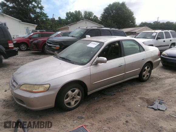 1998 Honda Accord EX z VIN 1HGCG1652WA075868, wystawiony jako IAAI lot #42240662 z przebiegiem 237 034 mil mil oraz . Historia ofert i sprzedaży dostępna na DreamBid. Obrazek 2.