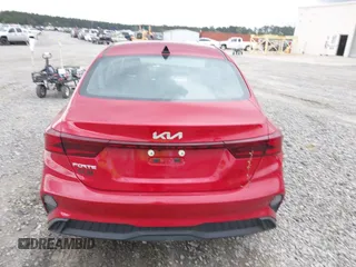 2024 Kia Forte LXS z VIN 3KPF24ADXRE830874, wystawiony jako IAAI lot #41910555 z przebiegiem 8708 mil mil oraz . Historia ofert i sprzedaży dostępna na DreamBid. Obrazek 17.