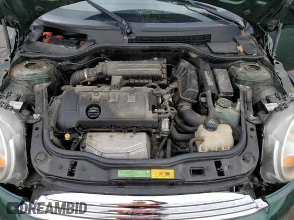 2011 MINI Hardtop с VIN WMWSU3C52BT093673, выставлен на аукционе Copart как лот 59992375 с пробегом 114 919 миль миль и Списание • Salvage title. История ставок и продаж доступна на DreamBid. Изображение 11.