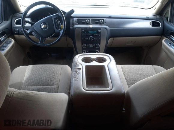 2007 Chevrolet Suburban LTZ with VIN 3GNFC16027G307987, listed as a Copart auction lot 53152505 with 206,263 mi miles and Salvage title. Bid and sale history available at DreamBid. Image 8.