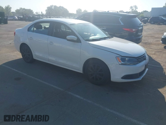 2014 Volkswagen Jetta SE с VIN 3VWD17AJ3EM222192, выставлен на аукционе IAAI как лот 42794521 с пробегом 138 199 миль миль и . История ставок и продаж доступна на DreamBid. Изображение 1.