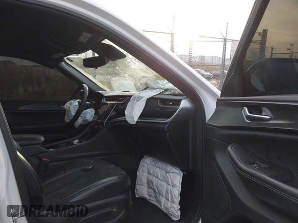 2023 Jeep Grand Cherokee Laredo with VIN 1C4RJHAG6PC620620, listed as a IAAI auction lot 41086775 with 17,882 mi miles and . Bid and sale history available at DreamBid. Image 5.
