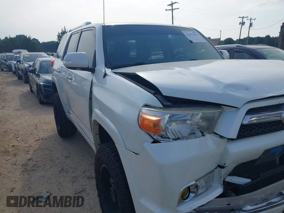 2011 Toyota 4Runner Trail z VIN JTEBU5JRXB5058223, wystawiony jako IAAI lot #42277953 z przebiegiem 269 868 mil mil oraz . Historia ofert i sprzedaży dostępna na DreamBid. Obrazek 18.
