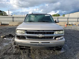 2004 Chevrolet Suburban LT with VIN 1GNEC16Z24J118695, listed as a Copart auction lot 52744505 with 306,940 mi miles and Salvage title. Bid and sale history available at DreamBid. Image 5.
