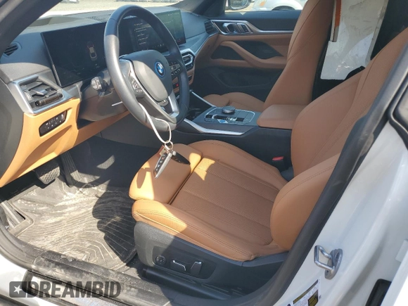 2024 BMW i4 xDrive40 z VIN WBY83FB06RFS94880, wystawiony jako Copart lot #45084805 z przebiegiem 7 053 mil mil oraz Szkoda całkowita • Salvage title. Historia ofert i sprzedaży dostępna na DreamBid. Obrazek 7.