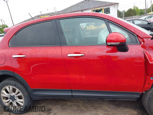 2016 FIAT 500X Easy z VIN ZFBCFYBT0GP363307, wystawiony jako IAAI lot #42358775 z przebiegiem 103 635 mil mil oraz . Historia ofert i sprzedaży dostępna na DreamBid. Obrazek 13.