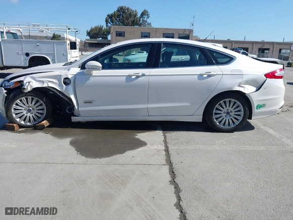 2015 Ford Fusion Energi SE Luxury with VIN 3FA6P0PU5FR214690, listed as a IAAI auction lot 41743179 with NaN miles. Bid and sale history available at carsss.com. Image 13.