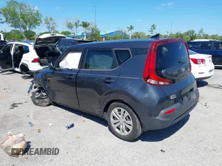 2021 Kia Soul S with VIN KNDJ23AU5M7792614, listed as a IAAI auction lot 41894118 with 27,117 mi miles and . Bid and sale history available at DreamBid. Image 3.