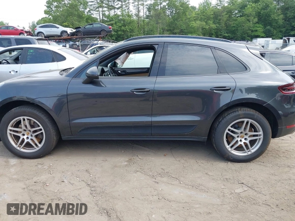 2018 Porsche Macan with VIN WP1AA2A52JLB23840, listed as a IAAI auction lot 42472844 with 53,368 mi miles and . Bid and sale history available at DreamBid. Image 14.