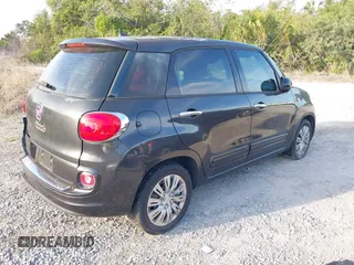 2016 FIAT 500L Pop with VIN ZFBCFAAH3GZ038515, listed as a IAAI auction lot 42088460 with 107,004 mi miles. Bid and sale history available at carsss.com. Image 4.