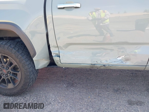 2022 Toyota Tundra Limited with VIN 5TFJA5AB6NX012246, listed as a IAAI auction lot 41868289 with 32,298 mi miles and . Bid and sale history available at DreamBid. Image 6.