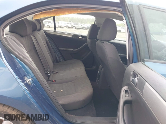 2015 Volkswagen Jetta SE with VIN 3VWD17AJ8FM287279, listed as a IAAI auction lot 42281931 with 140,651 mi miles and . Bid and sale history available at DreamBid. Image 8.