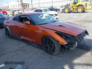 2017 Nissan GT-R Premium z VIN JN1AR5EF2HM820365, wystawiony jako IAAI lot #41594390 z przebiegiem Nie podano mil oraz . Historia ofert i sprzedaży dostępna na DreamBid. Obrazek 1.