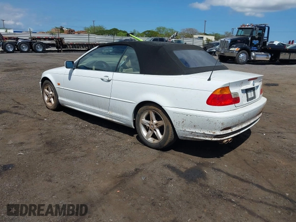 2003 BMW 3 Series 325Ci with VIN WBABS33483JY44155, listed as a IAAI auction lot 41603387 with 133,362 mi miles. Bid and sale history available at carsss.com. Image 3.