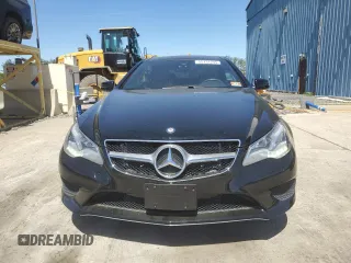 2015 Mercedes-Benz E 400 with VIN WDDKJ6HB2FF303744, listed as a Copart auction lot 55131245 with 84,714 mi miles and Salvage Title. Bid and sale history available at DreamBid. Image 5.