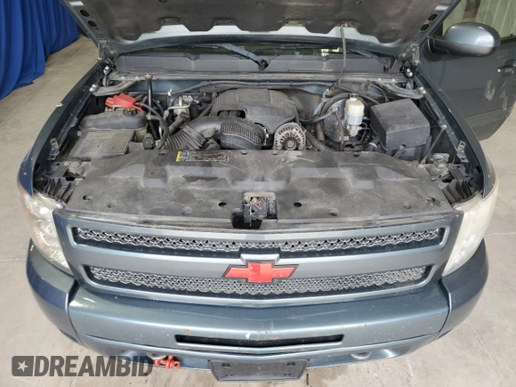 2011 Chevrolet Silverado 1500 LT with VIN 3GCPKSE30BG219546, listed as a Copart auction lot 55866205 with 212,739 mi miles and Clean Title. Bid and sale history available at DreamBid. Image 11.
