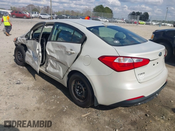 2015 Kia Forte LX with VIN KNAFK4A68F5364092, listed as a IAAI auction lot 41812358 with 100,682 mi miles. Bid and sale history available at carsss.com. Image 3.
