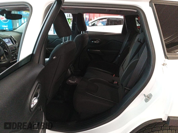 2021 Jeep Cherokee Latitude with VIN 1C4PJMCBXMD198312, listed as a IAAI auction lot 42737697 with 51,228 mi miles and . Bid and sale history available at DreamBid. Image 19.