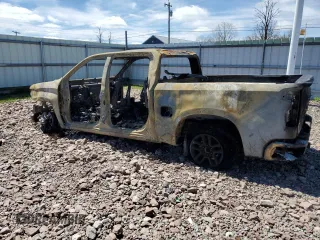 2022 Chevrolet Silverado 1500 LT with VIN 1GCUDDET6NZ632522, listed as a Copart auction lot 55029025 with Not Provided miles and Salvage Title. Bid and sale history available at DreamBid. Image 2.