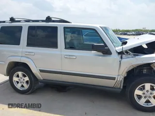 2008 Jeep Commander Sport z VIN 1J8HH48K88C101685, wystawiony jako IAAI lot #42156247 z przebiegiem 119 393 mil mil oraz . Historia ofert i sprzedaży dostępna na DreamBid. Obrazek 14.