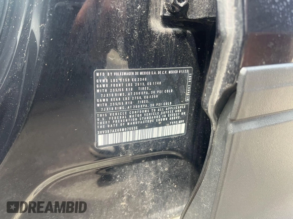 2024 Volkswagen Tiguan SE with VIN 3VV3B7AX6RM075535, listed as a IAAI auction lot 42845052 with 20,867 mi miles and . Bid and sale history available at DreamBid. Image 19.