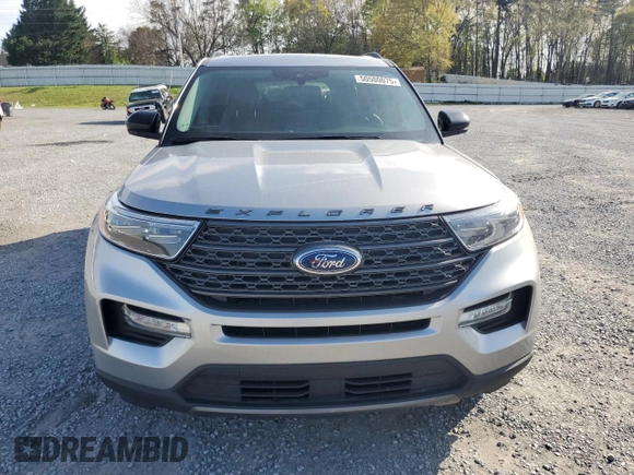 2024 Ford Explorer XLT z VIN 1FMSK7DH4RGA55689, wystawiony jako Copart lot #50500075 z przebiegiem 11 170 mil mil oraz Szkoda całkowita • Salvage title. Historia ofert i sprzedaży dostępna na DreamBid. Obrazek 5.