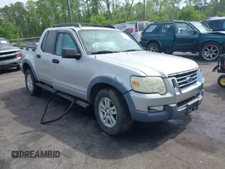 2008 Ford Explorer Sport Trac XLT with VIN 1FMEU51E28UA09011, listed as a IAAI auction lot 42104236 with 208,490 mi miles and . Bid and sale history available at DreamBid. Image 1.