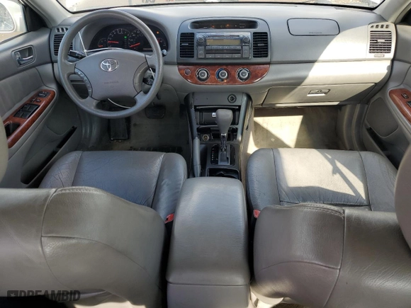 2006 Toyota Camry STD with VIN 4T1BE32K16U130084, listed as a Copart auction lot 47135555 with 339,458 mi miles and Salvage Title. Bid and sale history available at carsss.com. Image 8.