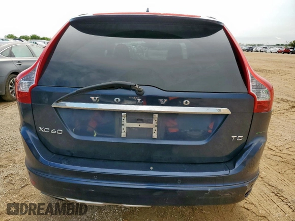 2015 Volvo XC60 T5 Drive-E Premier z VIN YV440MDK5F2740965, wystawiony jako Copart lot #58493985 z przebiegiem 55 968 mil mil oraz Szkoda całkowita • Salvage title. Historia ofert i sprzedaży dostępna na DreamBid. Obrazek 6.